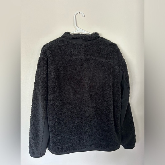 Nike x Outdoor Life
Rare Deep Pile Nike Fluffy Track Jacket - Picture 7 of 7